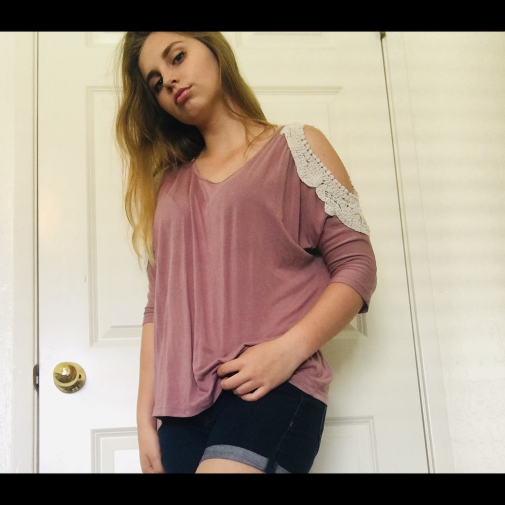 Rue 21 lace cut off the shoulder top